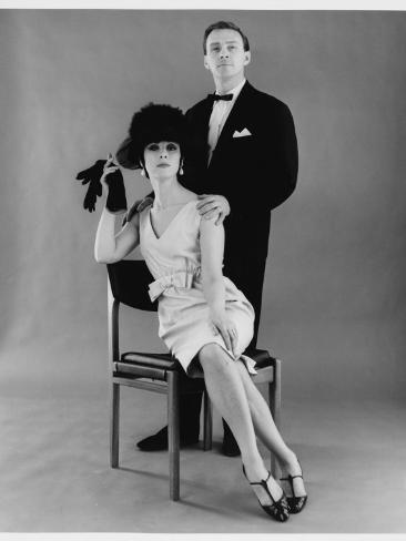 formal couple poses