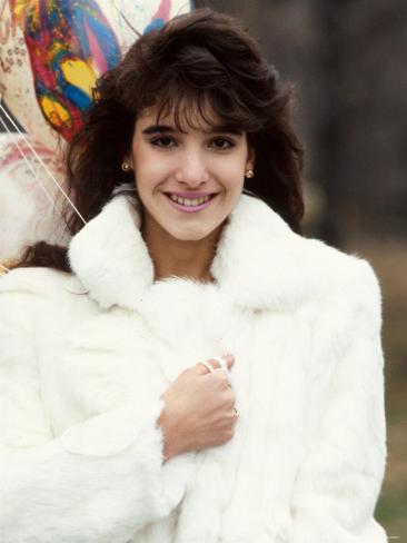 danielle brisebois height