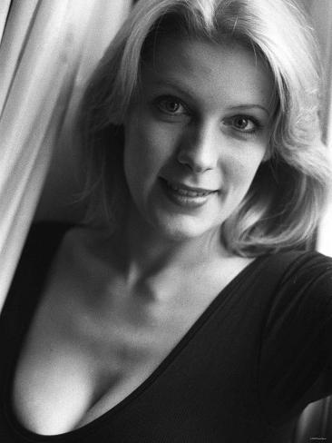 Diana Kaarina desktop Wallpapers