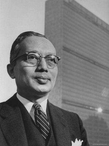 eliot-elisofon-un-secretary-gen-u-thant-in-front-of-united-nations-building_i-G-27-2761-N1ETD00Z.jpg