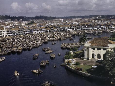 Singapore Pictures on Singapore River Separates North From South And Old From New
