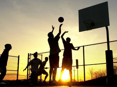 Close Basketball Game