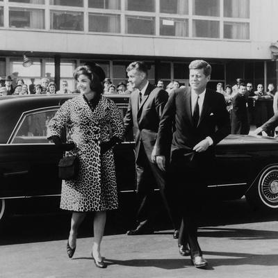 Jacqueline Kennedy, Jackie, Four Page Vintage Clipping