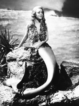 Glynis Johns Nude