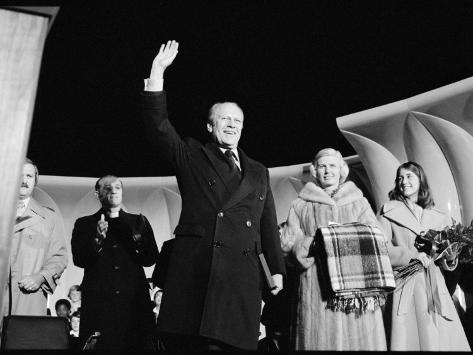 President ford viewing washington