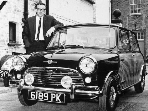 peter-sellers-with-his-mini-car-1963_i-G-27-2739-94SND00Z.jpg