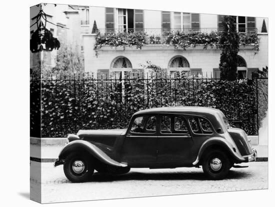 1954 Citroën 15CV Familiale Parked Outside a House-null-Premier Image Canvas