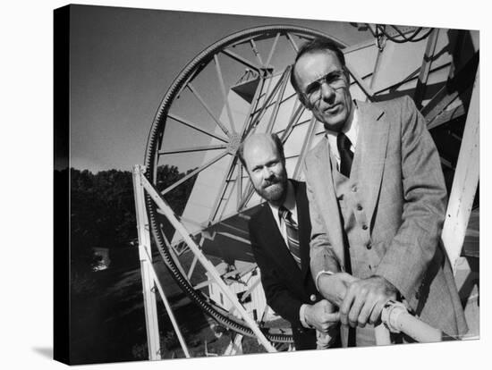 1978 Nobel Prize in Physics Winning Bell Telephone Labs Scientists Robert Wilson and Arno Penzias-Ted Thai-Premier Image Canvas