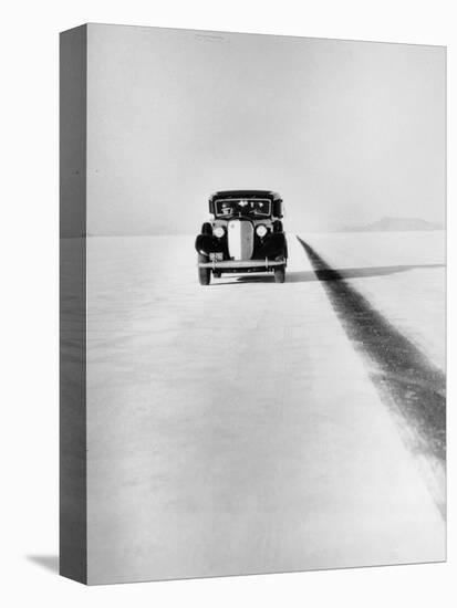 A Ford Lincoln on the Bonneville Salt Flats, Utah, 1935-Unknown-Premier Image Canvas