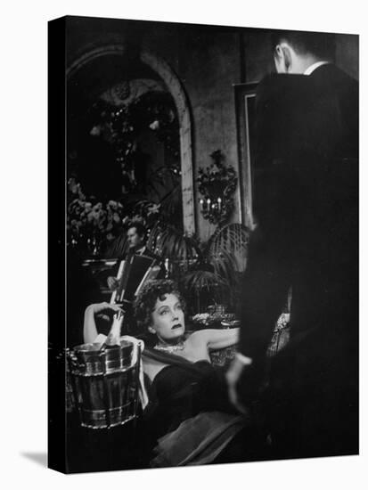Actress Gloria Swanson and William Holden in Scene from "Sunset Boulevard"-null-Premier Image Canvas