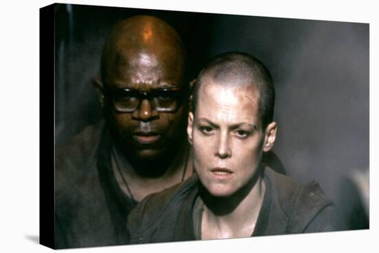 Alien 3 1991 Directed by David Fincher Avec Charles S. Dutton and Sigourney Weaver-null-Stretched Canvas