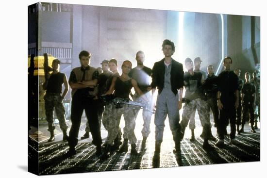 ALIENS, 1986 directed by JAMES CAMERON with Sigourney Weaver between Paul Reiser, Michael Biehn, Je-null-Stretched Canvas