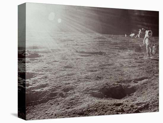 Apollo 12: Astronaut-null-Premier Image Canvas