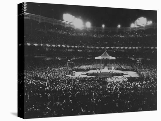 Appearance of Pope Paul VI for Roman Catholic Mass in New York Yankee Stadium-Ralph Morse-Premier Image Canvas