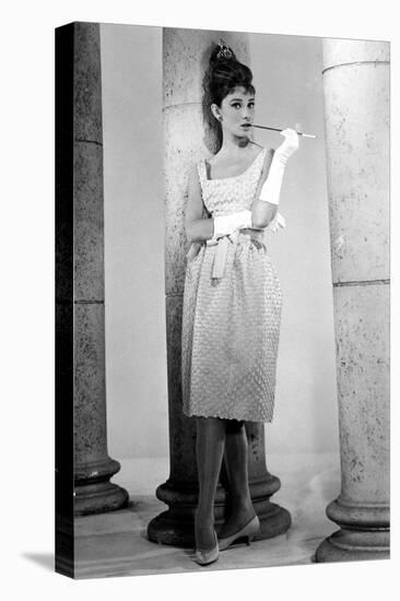 Ariane Love in the Afternoon Avec Audrey Hepburn 1957-null-Stretched Canvas