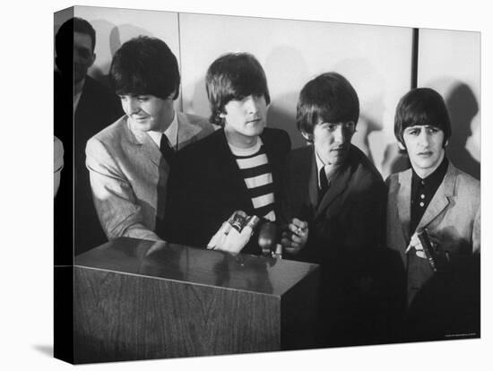 Beatles' at Press Conference in San Francisco Airport-Bill Ray-Premier Image Canvas