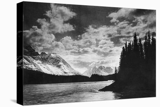 Beautiful Alaskan Mountains Photograph - Alaska-Lantern Press-Stretched Canvas