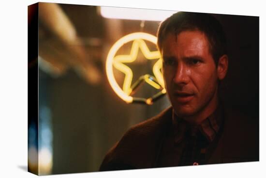 BLADE RUNNER, 1981 directed by RIDLEY SCOTT Harrison Ford (photo)-null-Stretched Canvas