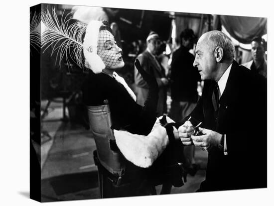 Boulevard du crepuscule SUNSET BOULEVARD by BillyWilder with Gloria Swanson and Cecil B. DeMille, 1-null-Stretched Canvas