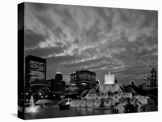 Buckingham Fountain and City Skyline, Chicago, Illinois, USA-Steve Vidler-Premier Image Canvas