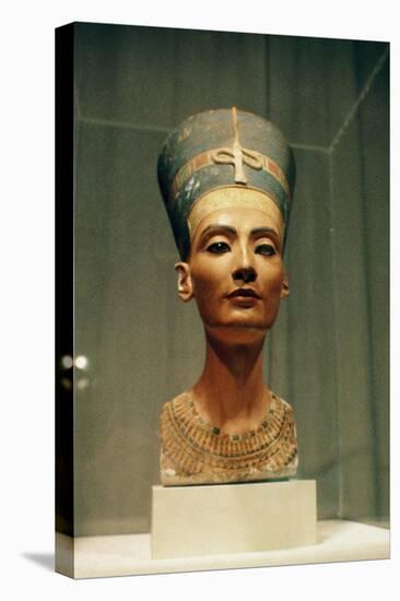 Bust of Queen Nefertiti, Front View, from the Studio of the Sculptor Thutmose at Tell El-Amarna-Egyptian 18th Dynasty-Premier Image Canvas