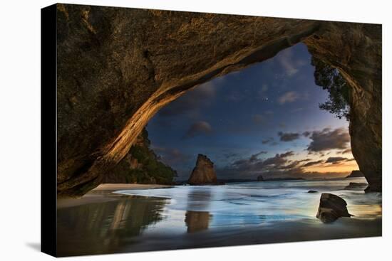 Cathedral Cove-Yan Zhang-Premier Image Canvas