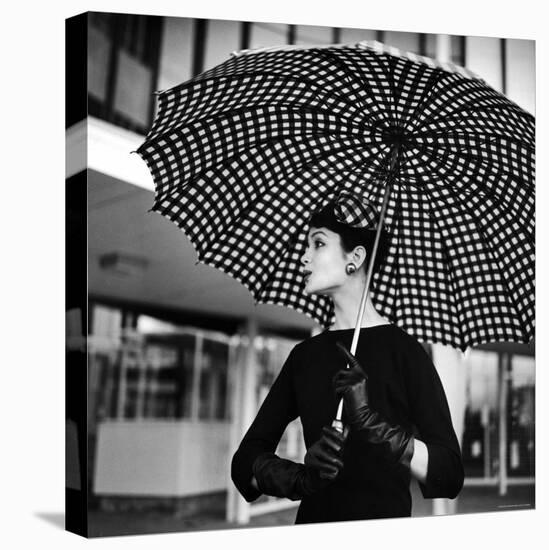 Checked Parasol, New Trend in Women's Accessories, Used at Roosevelt Raceway-Nina Leen-Premier Image Canvas