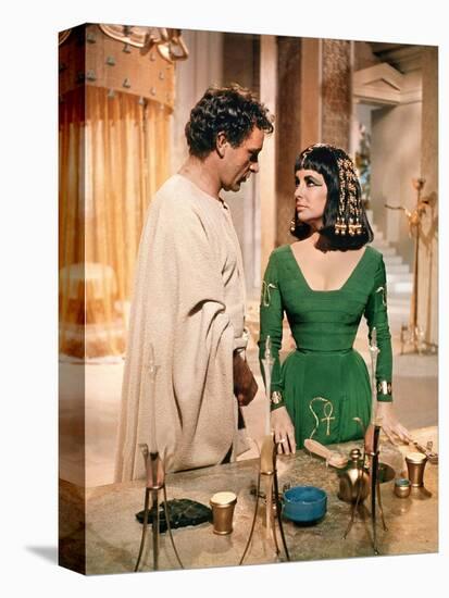 CLEOPATRA, 1963 directed by JOSEPH L. MANKIEWICZ Richard Burton and Elizabeth Taylor (photo)-null-Stretched Canvas