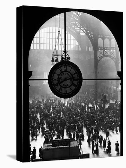 Clock in Pennsylvania Station-Alfred Eisenstaedt-Premier Image Canvas