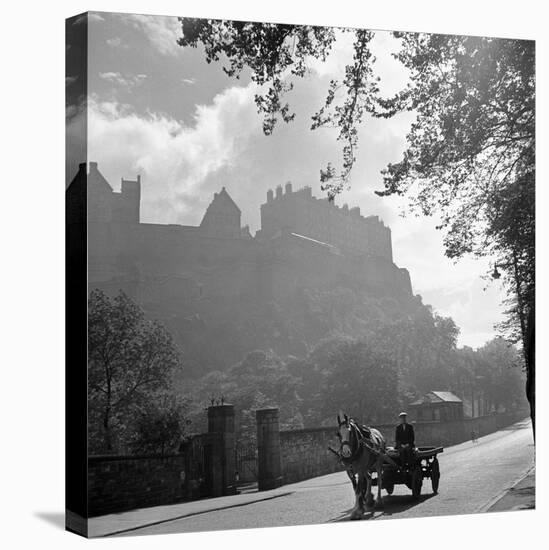 Edinburgh Castle 1910-Staff-Premier Image Canvas