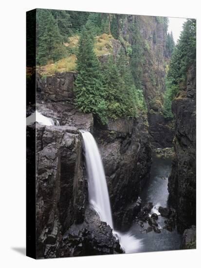 Elk Falls Park, Vancouver Island, Elk Falls Drops into a Deep Gorge-Christopher Talbot Frank-Premier Image Canvas