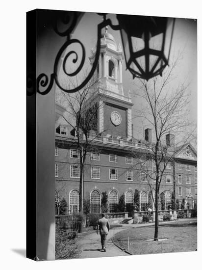 Exterior of Eliot House at Harvard University-Alfred Eisenstaedt-Premier Image Canvas