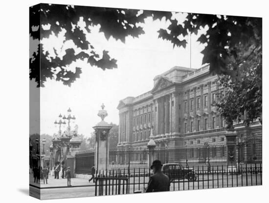 Exterior View of Buckingham Palace-null-Premier Image Canvas