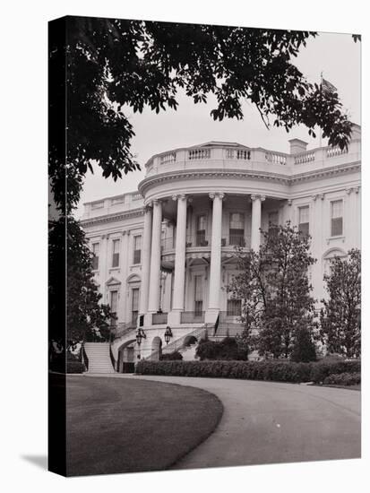 Exterior View of the White House-null-Premier Image Canvas