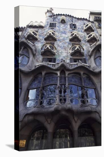 Facade of Batllo House, 1907-Antonio Gaudi-Premier Image Canvas