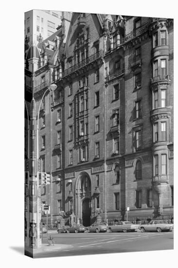 Facade of the Dakota-GE Kidder Smith-Premier Image Canvas