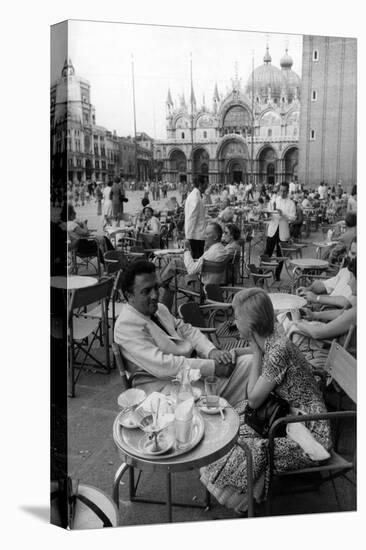 Federico Fellini and Giulietta Masina in Venice-Mario de Biasi-Premier Image Canvas