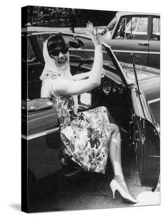 headscarf in convertible