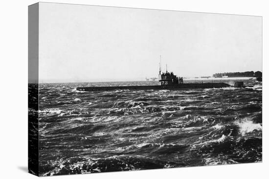 HMS D2 Leaving Portsmouth Harbour-null-Premier Image Canvas