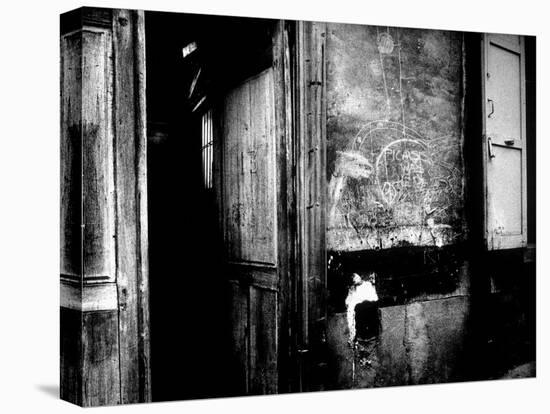 Interior Hallway and Graffiti: "Picasso Was Here," Bateau Lavoir, Montmartre-Gjon Mili-Premier Image Canvas