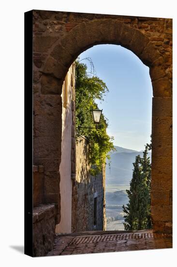 Italy, Pienza, Doorway to Tuscany-Hollice Looney-Premier Image Canvas