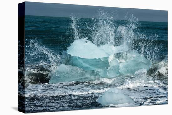 Jškulsarlon, Iceberg Remains on the Atlantic Beach-Catharina Lux-Premier Image Canvas