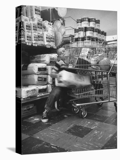 Kids in Supermarket, Experiment by Kroger Food Foundation, Children Let Loose in Kroger Supermarket-Francis Miller-Premier Image Canvas