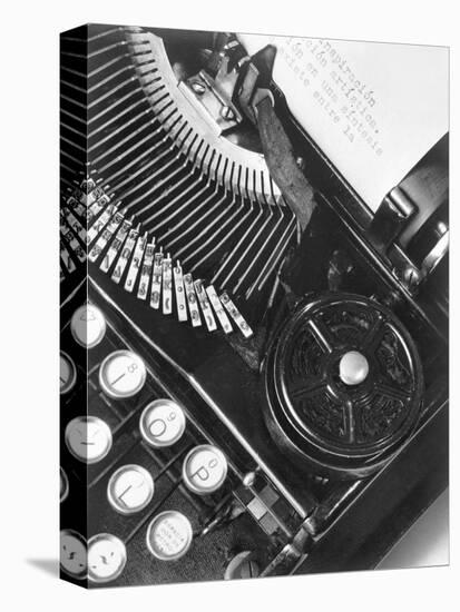 La Tecnica - the Typewriter of Julio Antonio Mella, Mexico City, 1928-Tina Modotti-Premier Image Canvas