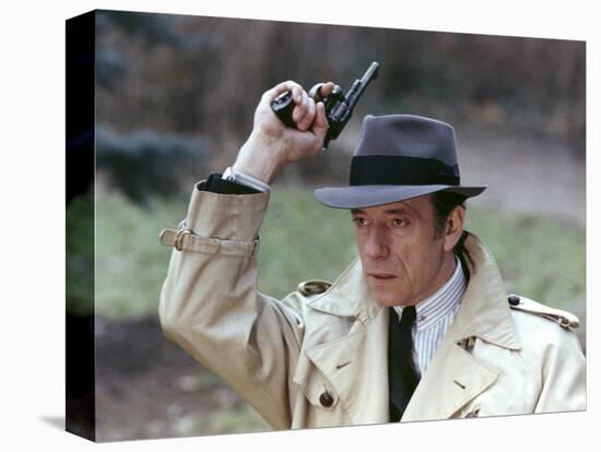 LE CERCLE ROUGE, 1970 directed by JEAN-PIERRE MELVILLE Yves Montand (photo)-null-Stretched Canvas