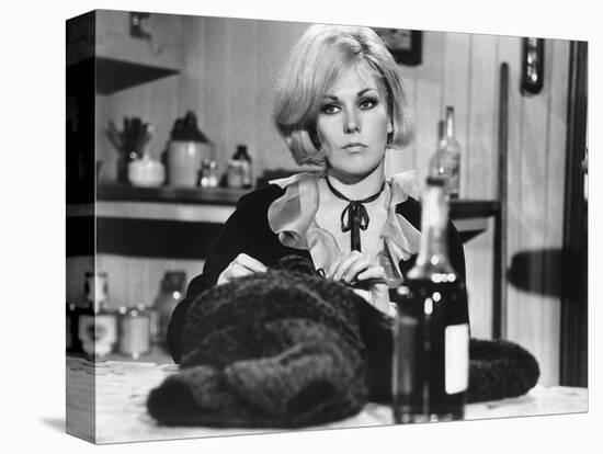 Le Demon des Femmes THE LEGEND OF LYLAH CLARE by Robert Aldrich with Kim Novak, 1968 (photo)-null-Stretched Canvas