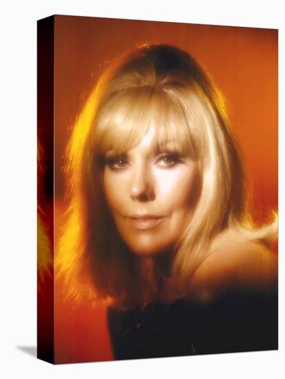 Le Demon des Femmes THE LEGEND OF LYLAH CLARE by Robert Aldrich with Kim Novak, 1968 (photo)-null-Stretched Canvas
