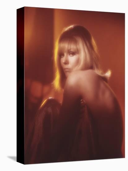 Le Demon des Femmes THE LEGEND OF LYLAH CLARE by Robert Aldrich with Kim Novak, 1968 (photo)-null-Stretched Canvas