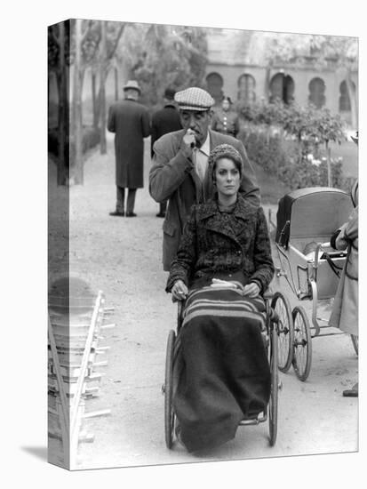 Le realisateur Luis Bunuel and Catherine Deneuve sur le tournage du film Tristina, 1970 On the set,-null-Stretched Canvas