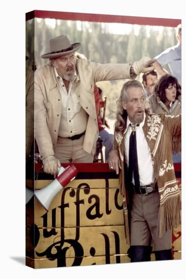 Le realisateur Robert Altman and Paul Newman sur le tournage du film Buffalo Bill and les Indiens B-null-Stretched Canvas